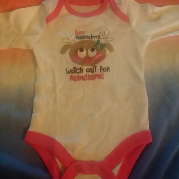 NWT Lot 4 Christmas-Themed One-Piece Baby Sz 0-3 - Picture 5 of 6